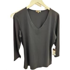 NEW JUDY P women's v neck top in black
